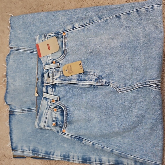 NEW! Levi's Icon Long Raw Hem Denim Skirt Size 24 - Picture 7 of 12